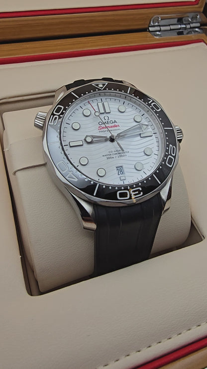 Omega Seamaster Professional 300m Co-Axial 8800 42mm full set 3880Euro