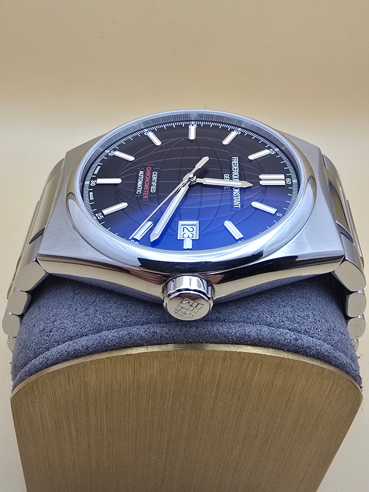 Frederique Constant HighLife Chronometer 39mm full set + extra curea rubber