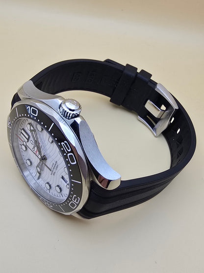 Omega Seamaster Professional 300m Co-Axial 8800 42mm full set 3880Euro