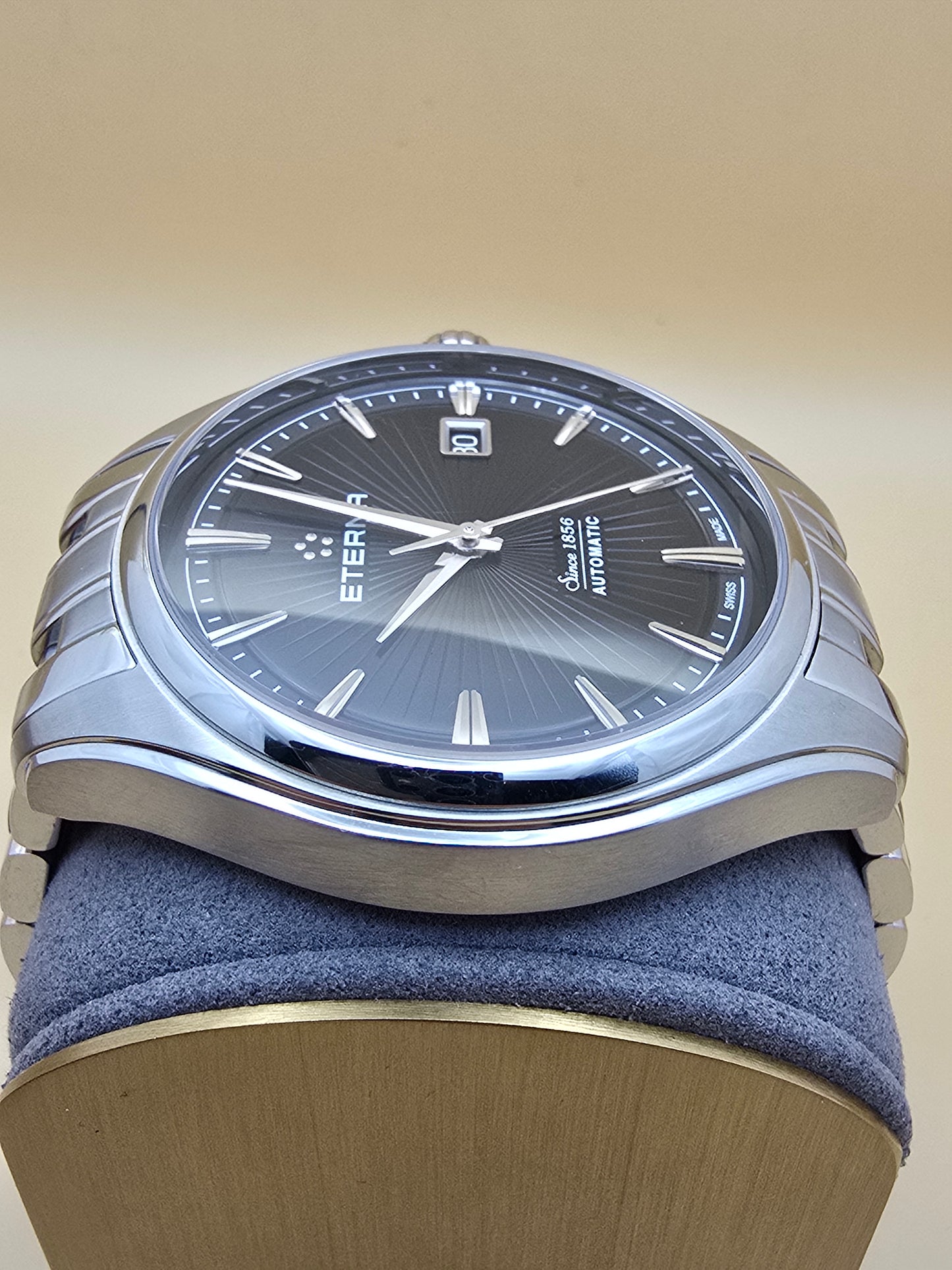 Eterna Avant-Garde Date Black full set
