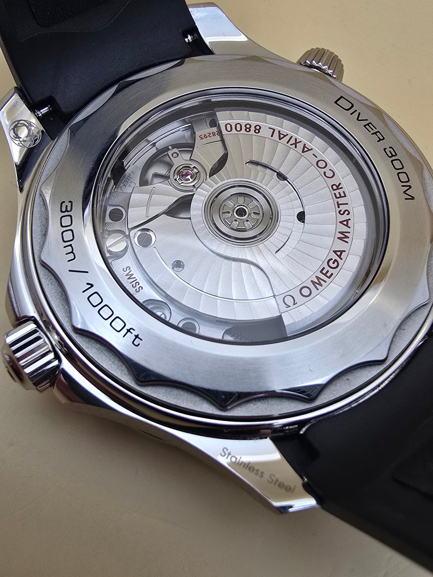 Omega Seamaster Professional 300m Co-Axial 8800 42mm full set 3880Euro