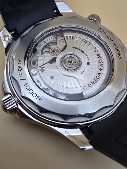 Omega Seamaster Professional 300m Co-Axial 8800 42mm full set 3880Euro